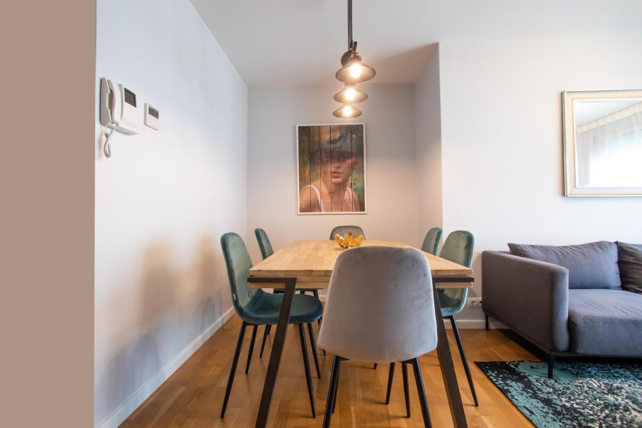 Tendency Apartments Forum Sant Adria de Besos Luaran gambar