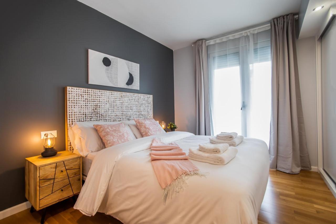 Tendency Apartments Forum Sant Adria de Besos Luaran gambar
