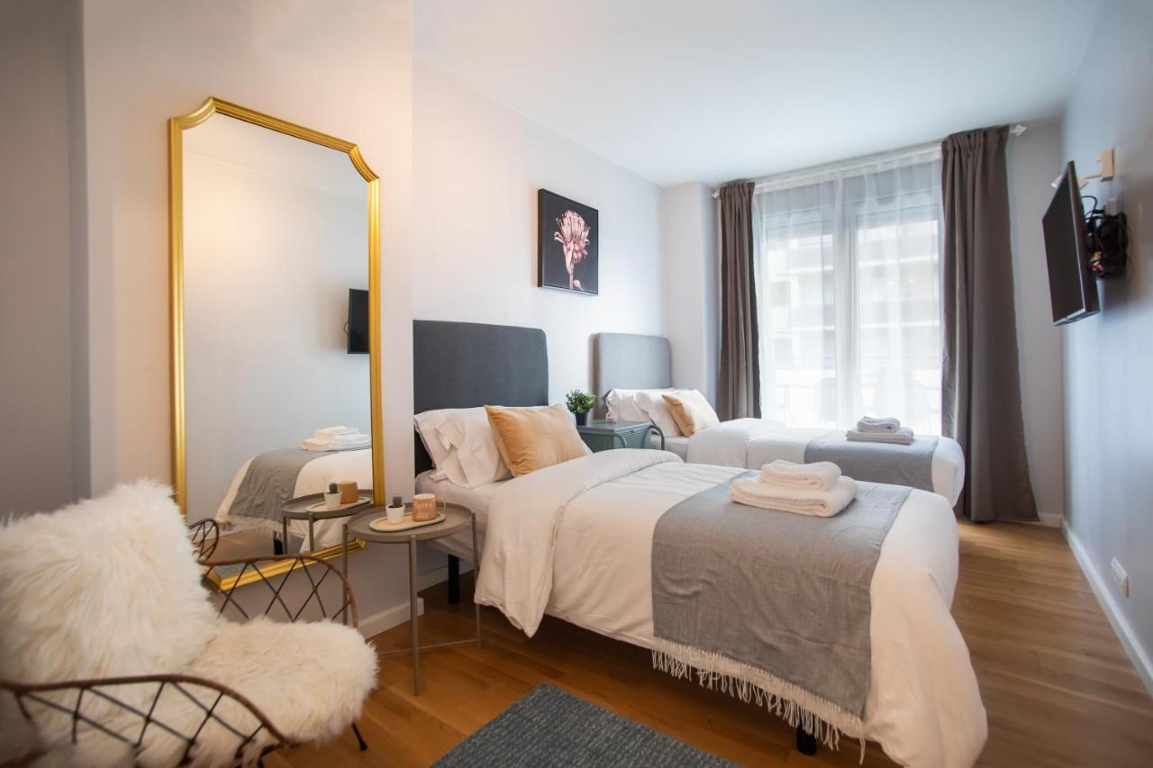 Tendency Apartments Forum Sant Adria de Besos Luaran gambar
