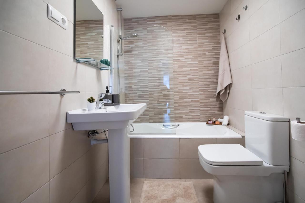 Tendency Apartments Forum Sant Adria de Besos Luaran gambar
